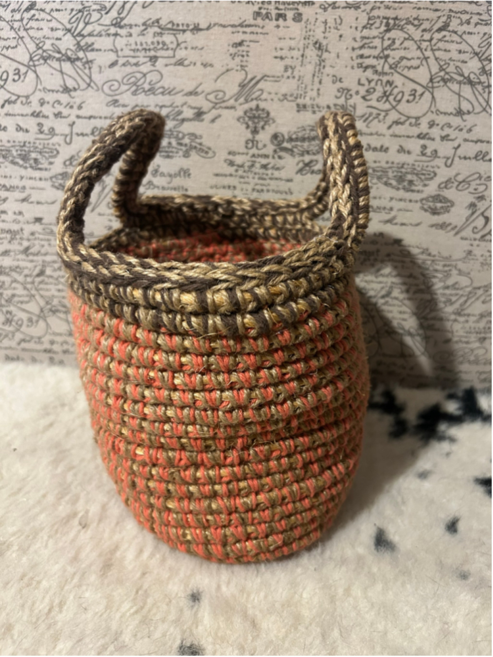 Unbranded Handmade Jute Basket One Size Beige and Orange